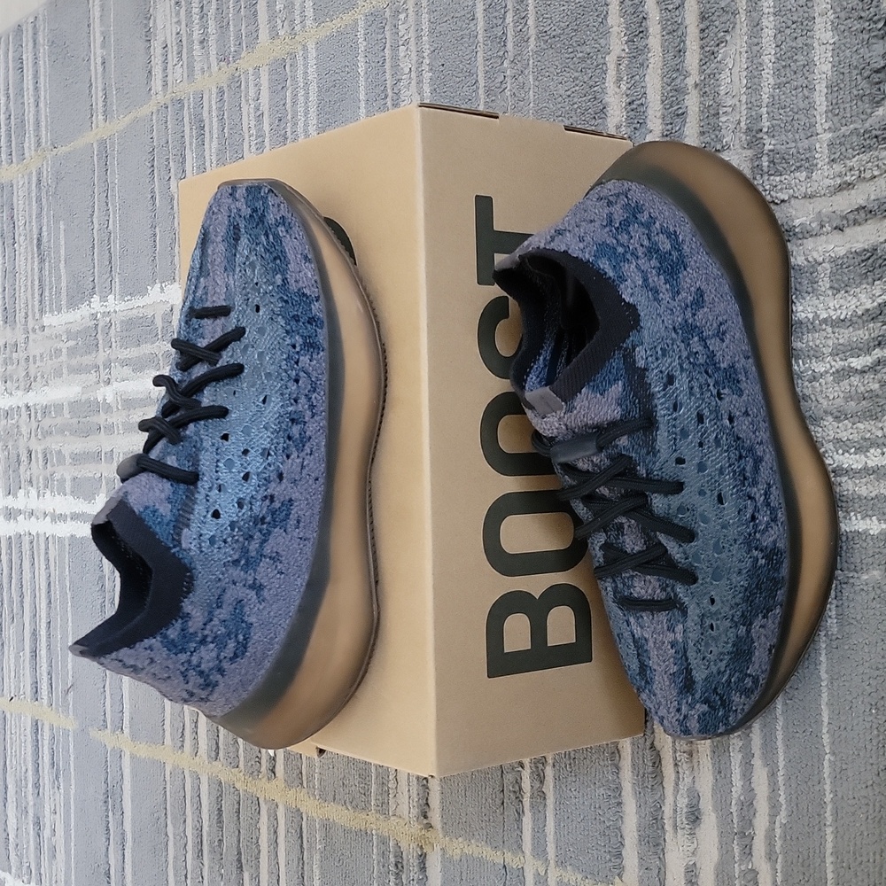 Yeezy Boost 380 Sz:6.5